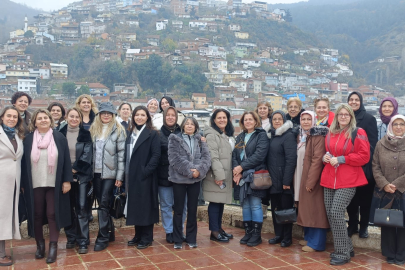 ‘Mahallem Geziyor’ etkinliği Nilüferköylü kadınları tarihle buluşturdu