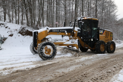 Osmangazi’de kar mesaisi gece gündüz sürüyor
