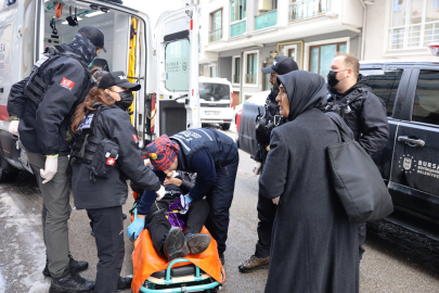 Bursa Büyükşehir’den karla mücadelede hasta kurtarma operasyonu