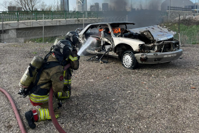 Bursa İtfaiyesi'nden Koç Üniversitesi ekibine temel itfaiyecilik eğitimi