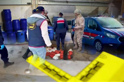 İzmir’de dev uyuşturucu operasyonu: 1,6 ton hammadde ele geçirildi