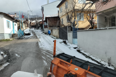 Osmangazi’de karla mücadele ekipleri gece gündüz sahada