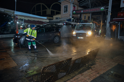 Kapalıçarşı’da gece mesaisi: Mazgallar tek tek temizlendi
