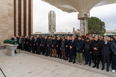 Bursa'nın tanınmış sanayicisi Çevikel'in cenazesi yoğun katılımla gerçekleşti