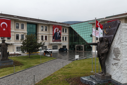 Osmangazi’den Türk bayrağına güçlü sahiplenme