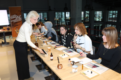 Nilüfer’de duyulara yolculuk: Katılımcılar kendi parfümlerini yaptı