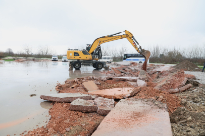 Osmangazi'de tarım arazisine kaçak yapıya anında müdahale