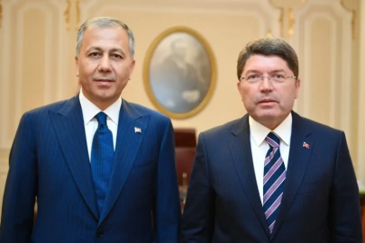Adalet Bakanı Yılmaz Tunç ve İçişleri Bakanı görevden affını istedi