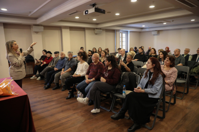 Sevgililer Günü Bursa’da söyleşi ve kültürle taçlandı
