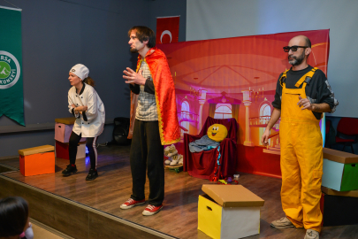 “Kayıp Şapka Macerası”na miniklerden tam not