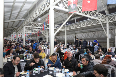 Bursa Büyükşehir Yıldırım’da binlerce kişiyi iftar sofrasında buluşturdu