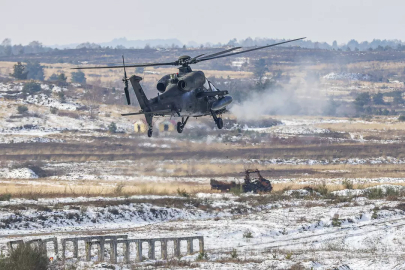 Pakistan Afganistan'a savaş ilan etti: Kabil ve Kandahar bombalandı