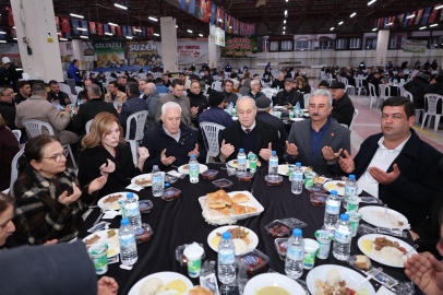 Başkan Bozbey Mustafakemalpaşalılarla Ramazan sofrasında bir araya geldi