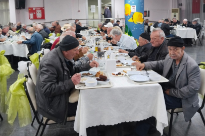 Burtom Sağlık Grubu’ndan huzurevinde Ramazan buluşması