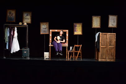 'Yan Rol' oyunu Bursa'da izleyiciden tam not aldı