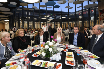 Başkan Aydın’dan 8 Mart’ta kadınlarla dayanışma sofrası
