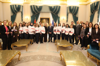 Bursa'da tramvaylar artık kadınların kontrolünde