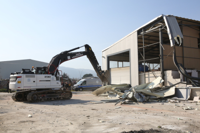 Nilüfer Belediyesi kaçak yapılara geçit vermiyor