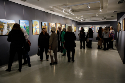 “Kadın ve Işık” sergisi Bursa’da kapılarını açtı