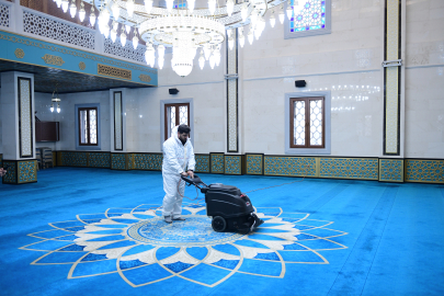 Kestel’de camiler bayram öncesi temizleniyor