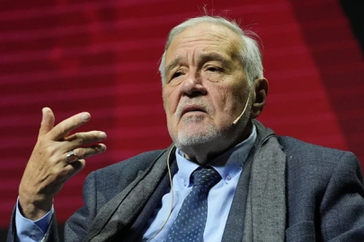 Tarihçi ve yazar İlber Ortaylı hayatını kaybetti