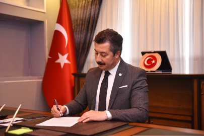 Başkan Özel'den Kadir Gecesi mesajı