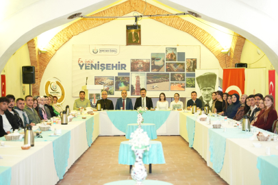 Başkan Özel üniversite öğrencileri ile iftar sofrasında buluştu