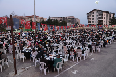 Ramazan’da Bursa’da gönüller aynı sofrada buluştu