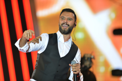 Şarkıcı Alişan yıllar sonra imaj değişikliğine gitti