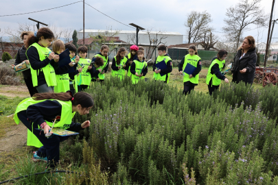 Çocuklar “Bostan Kaşifleri” ile toprakla buluştu