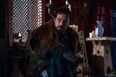 Mert Yazıcıoğlu ünlü ismin torunu ile aşk yaşıyor! İşte böyle görüntülendiler