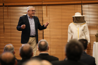 Bursa Büyükşehir’den arıcılara eğitim ve kovan desteği