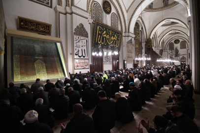 Bursa’nın fethinin 700. yılında Ulu Cami’de fetih duası