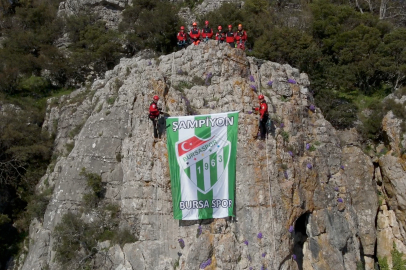 Ericek’te gerçeğini aratmayan tatbikat: Zirvede Bursaspor bayrağı açtılar