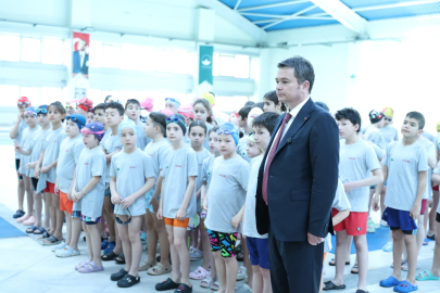 Osmangazi’de 23 Nisan’a özel Yüzme Şenliği