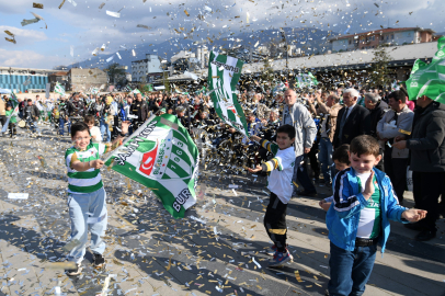 Osmangazi’de Bursaspor coşkusu sokağa taştı