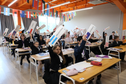 Bursa’da uluslararası gençlik zirvesi: Şahinkaya JMUN başladı