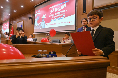 Bursa Büyükşehir’de koltuklar 23 Nisan’da çocuklara devredildi