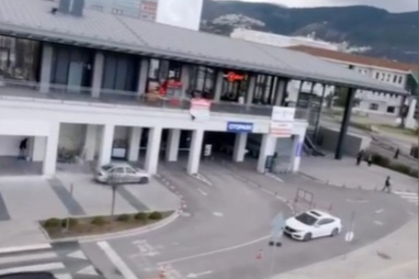 Bursa'da KentPark Oto Pazarı vatandaşa konforlu ticaret alanı sunuyor