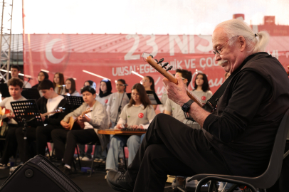 Osmangazi’de 23 Nisan coşkusu Cahit Berkay konseriyle zirve yaptı