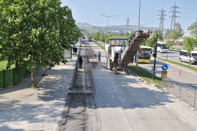 Bursa Büyükşehir'den terminal bağlantı yolunda asfalt mesaisi