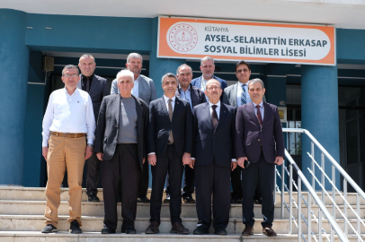 48 yıllık sağlık vizyonu Kütahya’da gençlerle buluştu