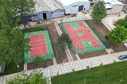 Büyükşehir’den Altınova’ya modern park düzenlemesi