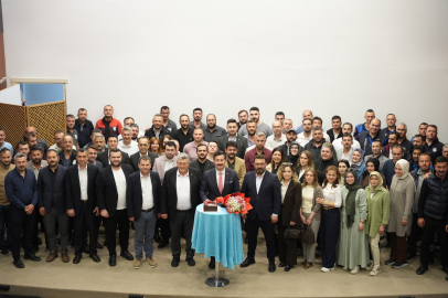 Başkan Özel’e bayramlaşma programında doğum günü sürprizi