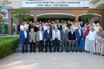 Başkan Vekili Şahin Biba, bayram sabahı yabancı öğrencilerle buluştu