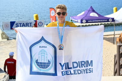 Yıldırımlı yüzücülerden Milli Takım başarısı